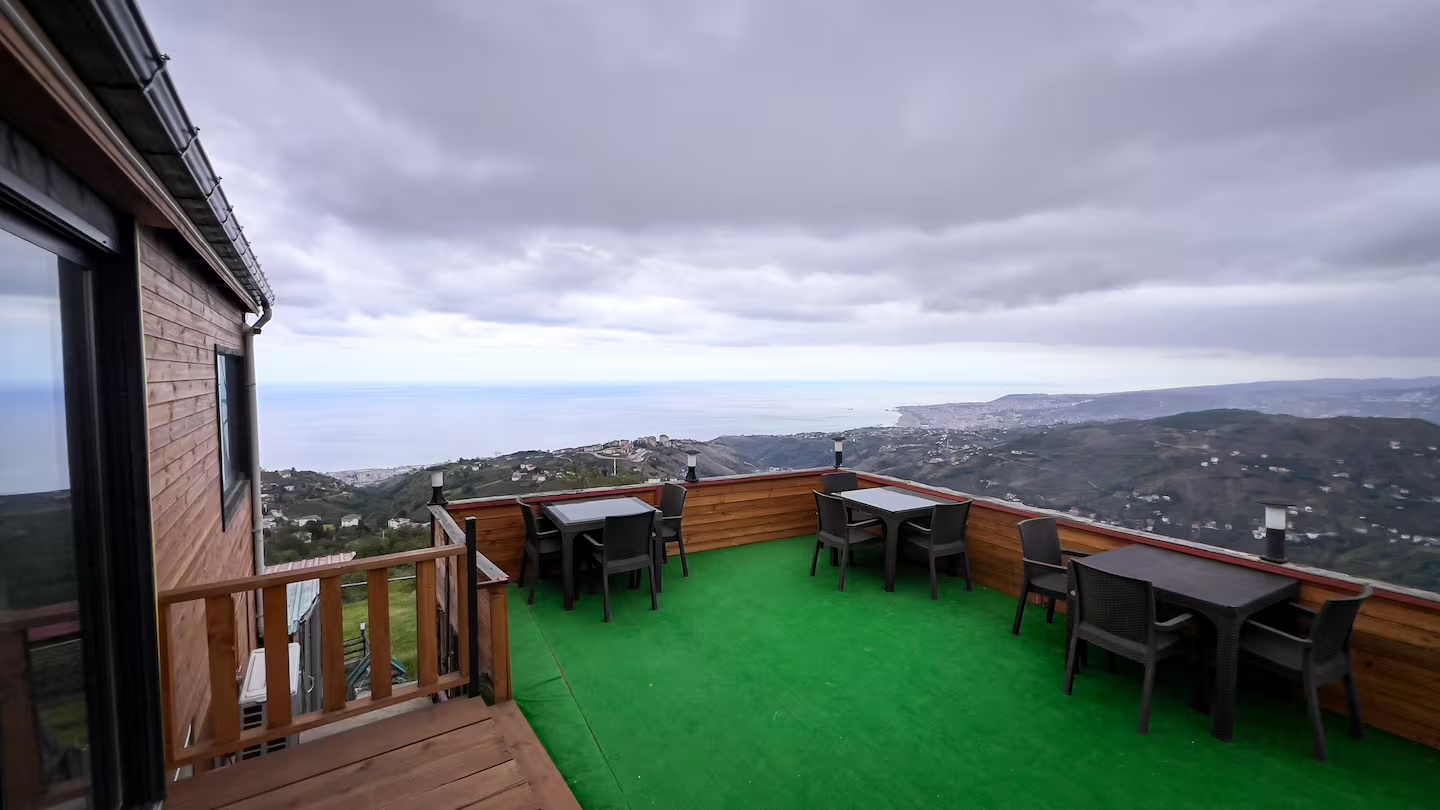 Doğa Manzaralı Bungalov (2)